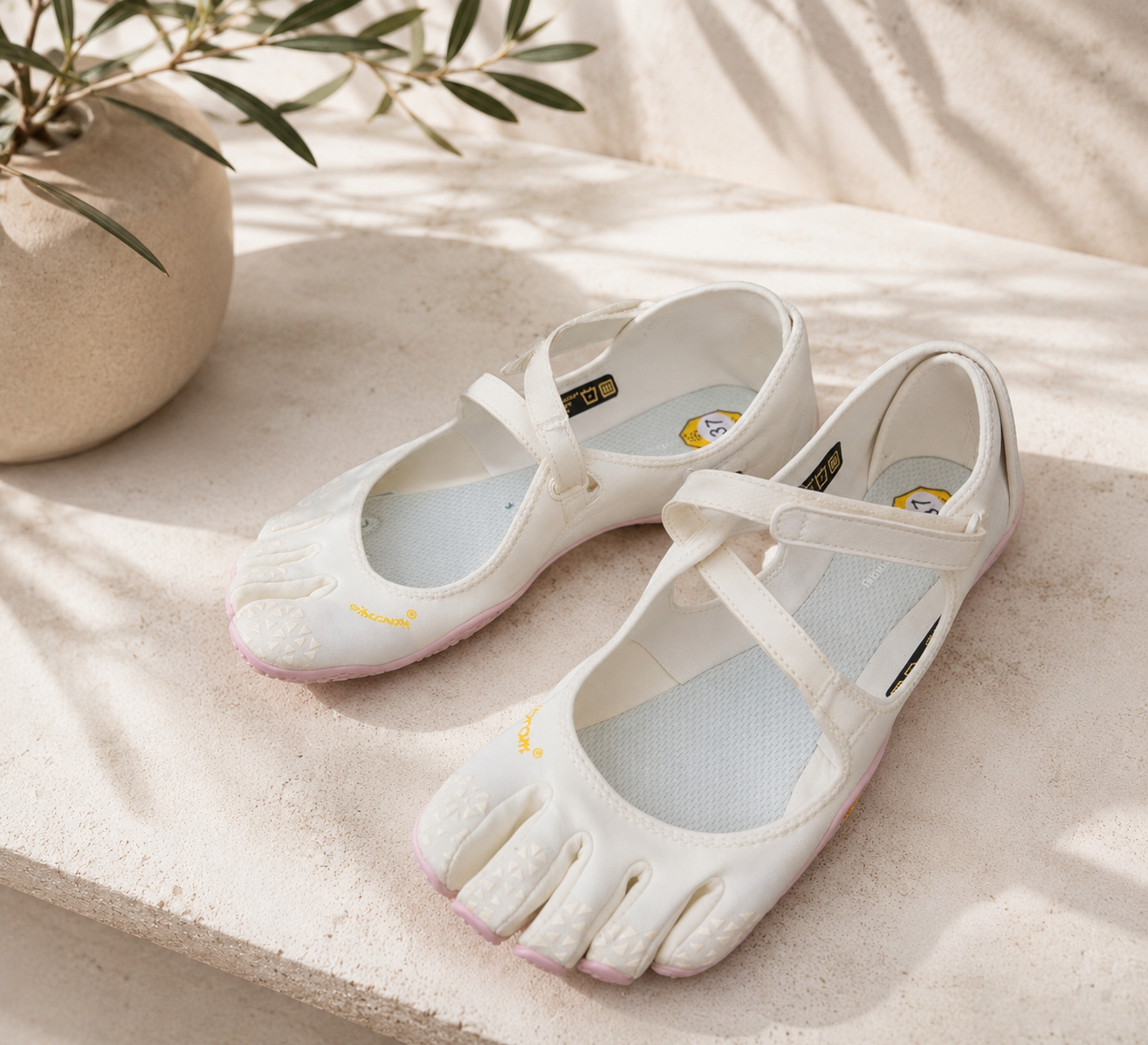 Pearl Petal | Five Finger Shoes